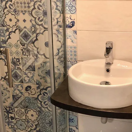 Civico 6 Apartment *