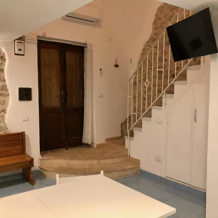 Civico 6 Apartment *
